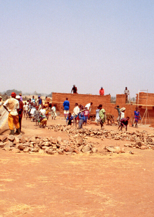 Architecture that Empowers Communities: The Stories Behind Francis Kéré’s Projects - Image 14 of 30