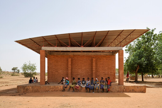 Architecture that Empowers Communities: The Stories Behind Francis Kéré’s Projects - Image 10 of 30
