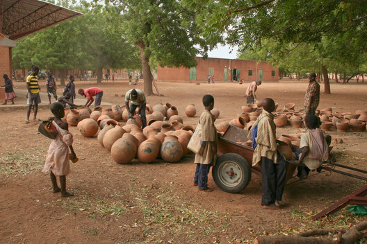 Architecture that Empowers Communities: The Stories Behind Francis Kéré’s Projects - Image 18 of 30