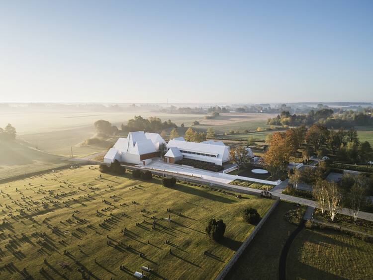 The Lost Shtetl Jewish Museum / Lahdelma & Mahlamäki Architects - Image 2 of 39