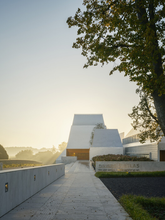 The Lost Shtetl Jewish Museum / Lahdelma & Mahlamäki Architects - Image 3 of 39