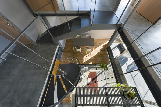 House in Kitano / Tomohiro Hata Architect and Associates - Interior Photography, Stairs, Wood, Lighting, Glass, Handrail, Chair