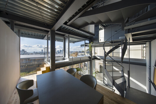 House in Kitano / Tomohiro Hata Architect and Associates - Interior Photography, Glass, Balcony, Steel, Beam