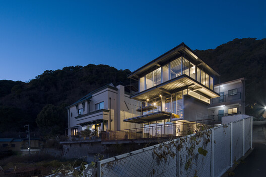 House in Kitano / Tomohiro Hata Architect and Associates - Exterior Photography, Balcony