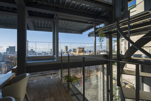House in Kitano / Tomohiro Hata Architect and Associates - Interior Photography, Glass, Balcony