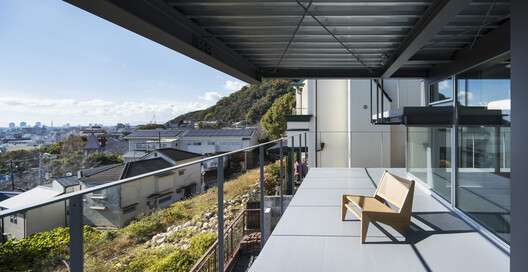 House in Kitano / Tomohiro Hata Architect and Associates - Exterior Photography, Balcony, Handrail