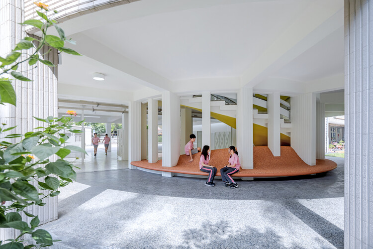Little Aesthetic Hub / YARCH + ATELIERII - Schools 