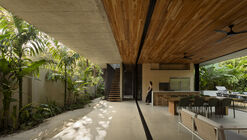 Casa Calma  / Carazo Arquitectura