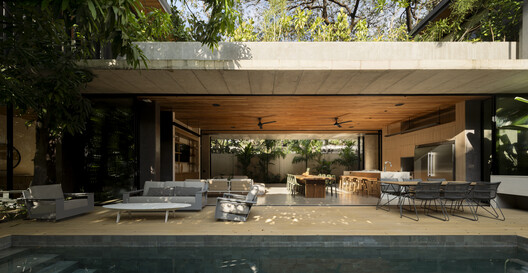 The Calm House / Carazo Arquitectura The Calm House / Carazo Arquitectura - Image 2 of 16