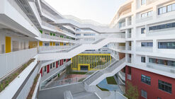 Shenzhen Longhua Foreign Languages School (Fucheng Campus) / Z&Z STUDIO