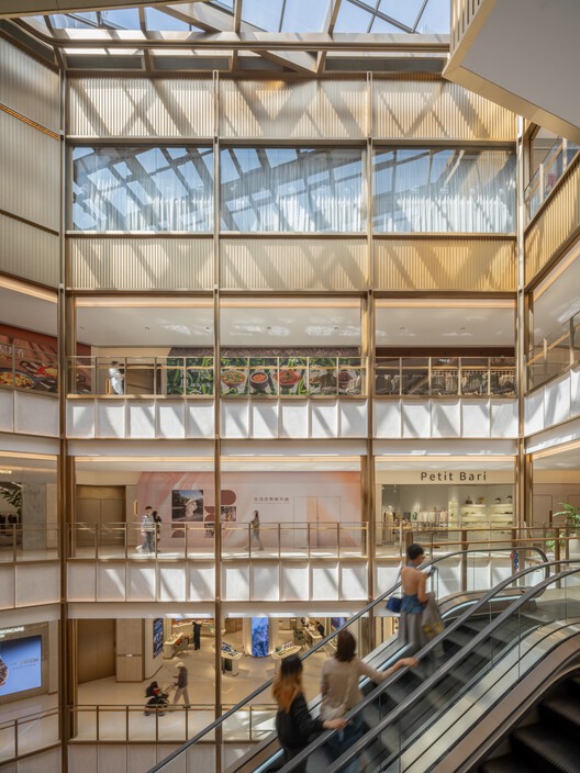 Xintiandi Dongtaili Mall / Kokaistudios Xintiandi Dongtaili Mall / Kokaistudios - Interior Photography, Glass