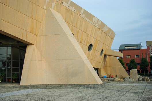 Alternate Futures: Five Modernist Landmarks Reimagined for the 21st Century - Image 6 of 8