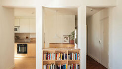 Apartamento em Paço de Arcos / Vario Studio