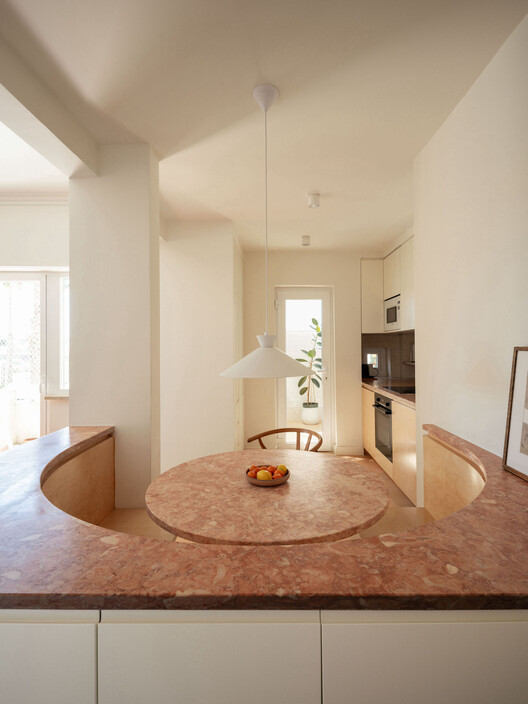 Apartamento em Paço de Arcos / Vario Studio - Imagem 9 de 23