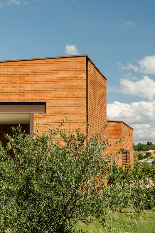 Casa Dahora / Sergio Sampaio Archi + Tectônica Casa Dahora / Sergio Sampaio Archi + Tectônica - Exterior Photography, Brick