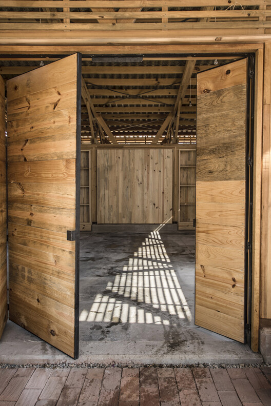 Quiané Center for Culture and Ecology – Phase I / Universidad de Ciencias Aplicadas de Múnich + Frente por la Defensa de la Tierra + Comunidad de Santa Catarina Quiané + CAMPO - Interior Photography, Wood, Beam