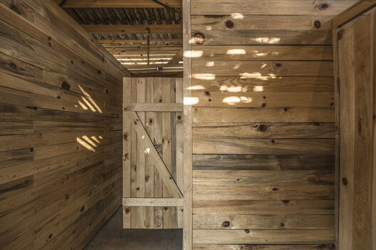 Quiané Center for Culture and Ecology – Phase I / Universidad de Ciencias Aplicadas de Múnich + Frente por la Defensa de la Tierra + Comunidad de Santa Catarina Quiané + CAMPO - Interior Photography, Wood, Beam