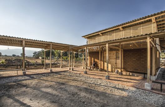 Quiané Center for Culture and Ecology – Phase I / Universidad de Ciencias Aplicadas de Múnich + Frente por la Defensa de la Tierra + Comunidad de Santa Catarina Quiané + CAMPO - Image 19 of 53
