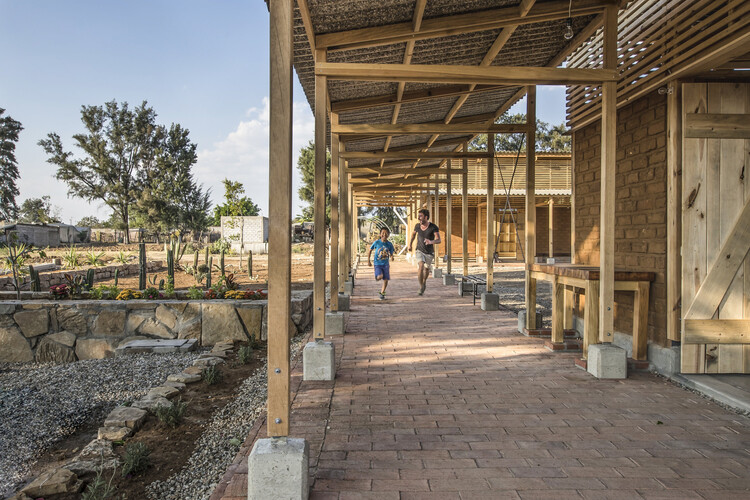 Centro de Cultura y Ecología de Quiané – Fase 1 / Universidad de Ciencias Aplicadas Munich + Frente de Defensa de la Tierra + Quiané, Santa Catarina + CAMPO - Fotografía Exterior