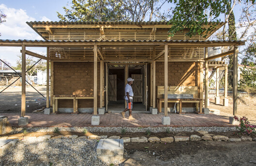 Quiané Center for Culture and Ecology – Phase I / Universidad de Ciencias Aplicadas de Múnich + Frente por la Defensa de la Tierra + Comunidad de Santa Catarina Quiané + CAMPO - Exterior Photography, Wood, Beam