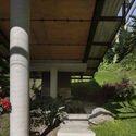 Above Water, Slope, and Forest: Elevated Architecture in Latin America - Imagen 3 de 4