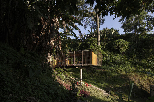 Above Water, Slope, and Forest: Elevated Architecture in Latin America - Image 15 of 17