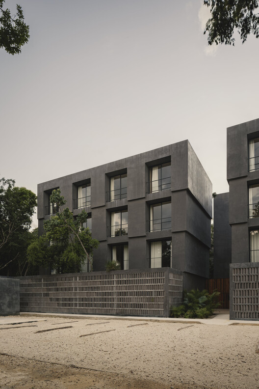 Casa Selva - Housing for Hospitality Workers / anonimous + g3arquitectos + Jesús Vassallo Casa Selva - Housing for Hospitality Workers / anonimous + g3arquitectos + Jesús Vassallo - Exterior Photography