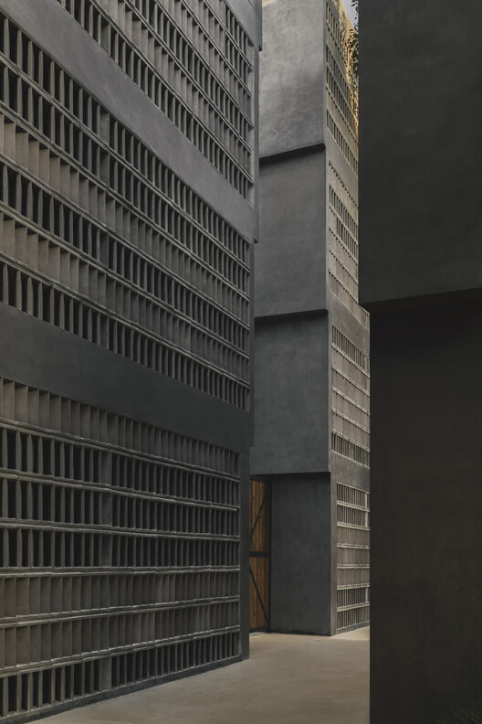 Casa Selva - Housing for Hospitality Workers / anonimous + g3arquitectos + Jesús Vassallo Casa Selva - Housing for Hospitality Workers / anonimous + g3arquitectos + Jesús Vassallo - Image 34 of 47
