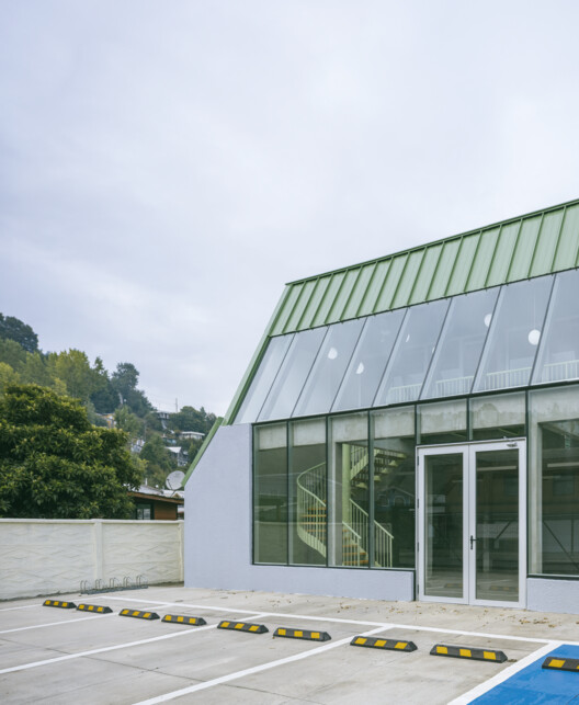 Edificio Mampara / RR & PZ - Fotografía exterior, Vidrio