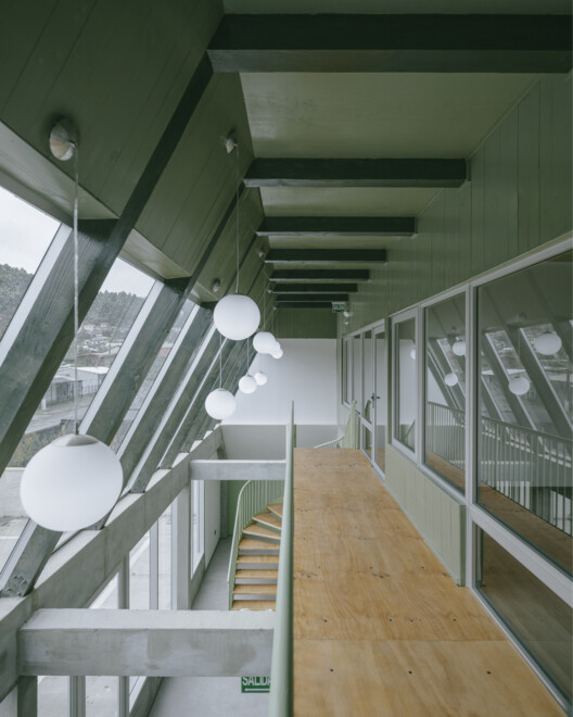 Edificio Mampara / RR & PZ - Fotografía interior, Escaleras, Vidrio
