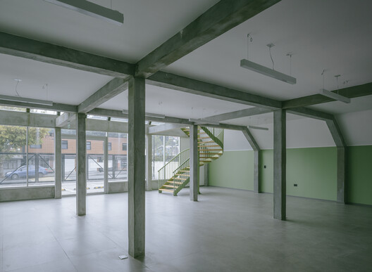Edificio Mampara / RR & PZ - Imagen 9 de 19