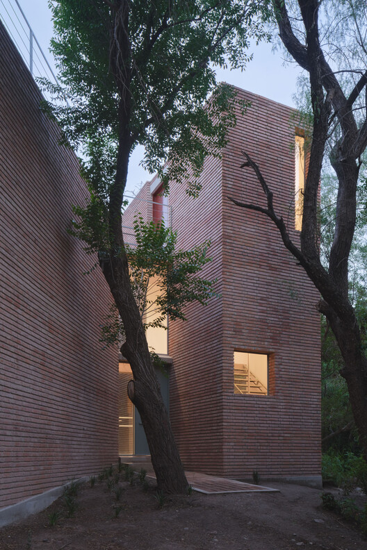 Atelier Cambre / Esteras Perrote - Exterior Photography, Brick