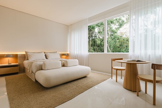 Iporanga House / Nati Minas & Studio - Interior Photography, Living Room, Bed, Bedroom, Wood, Lighting
