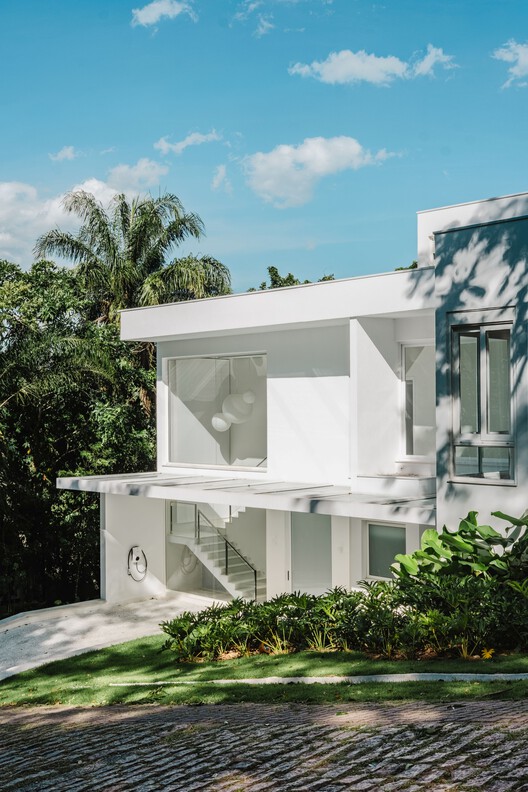 Casa Iporanga / Nati Minas & Studio - fotografía exterior, balcón