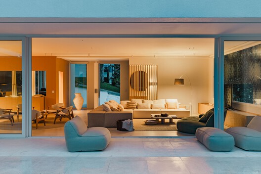 Iporanga House / Nati Minas & Studio - Interior Photography, Living Room, Sofa, Chair