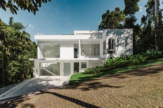 Iporanga House / Nati Minas & Studio - Exterior Photography, Balcony