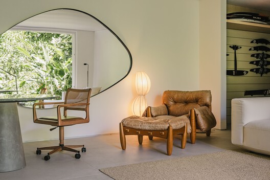 Iporanga House / Nati Minas & Studio - Interior Photography, Living Room, Wood, Lighting, Chair
