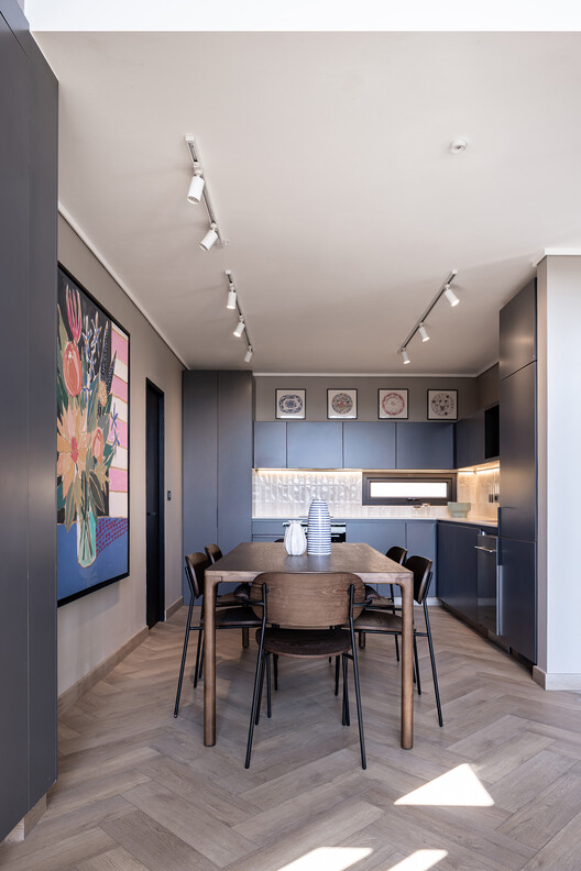 Pueblo la Dehesa / Lira y Tuckermann Arquitectos + Court Estudio - Fotografía interior, Madera, Iluminación, Sillas