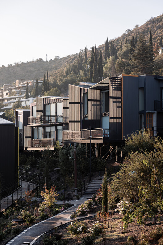 Pueblo la Dehesa / Lira y Tuckermann Arquitectos + Court Estudio - Fotografía exterior