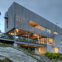 Building with the Landscape: Non-Invasive Design Strategies for Steep Terrain - Imagen 3 de 4