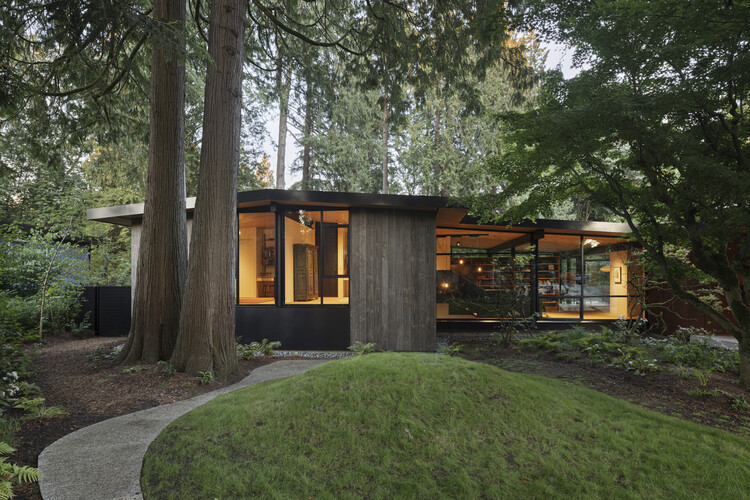 North Vancouver Remodel / Olson Kundig - Renovation