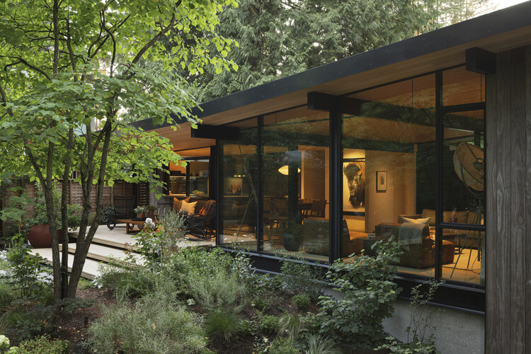 North Vancouver Remodel / Olson Kundig - Image 2 of 11