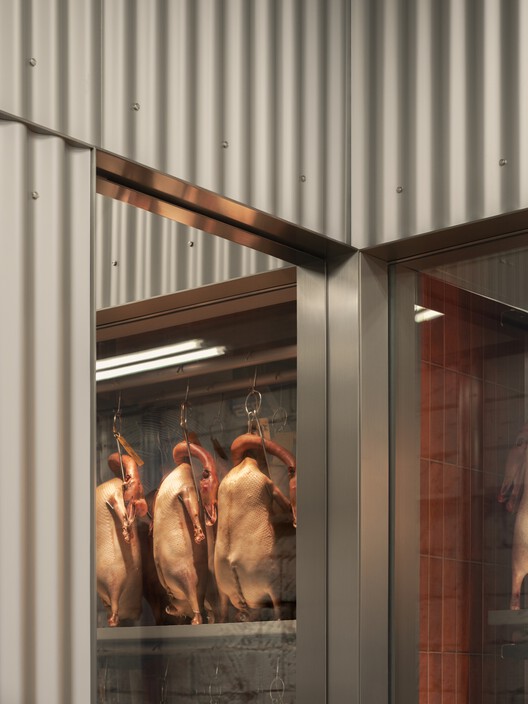 Yunju Roast Meat Restaurant / LUKSTUDIO Yunju Roast Meat Restaurant / LUKSTUDIO - Image 8 of 24