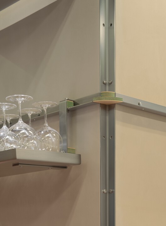 Yunju Roast Meat Restaurant / LUKSTUDIO Yunju Roast Meat Restaurant / LUKSTUDIO - Interior Photography, Shelving, Glass