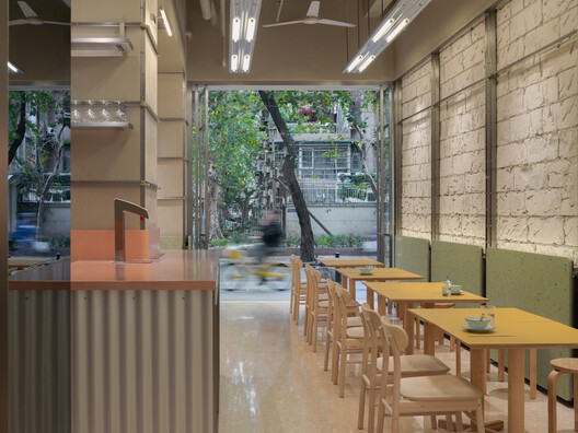 Yunju Roast Meat Restaurant / LUKSTUDIO Yunju Roast Meat Restaurant / LUKSTUDIO - Interior Photography, Wood, Chair, Glass