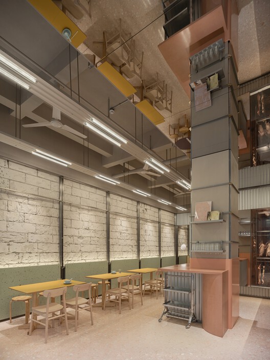 Yunju Roast Meat Restaurant / LUKSTUDIO Yunju Roast Meat Restaurant / LUKSTUDIO - Interior Photography, Lighting