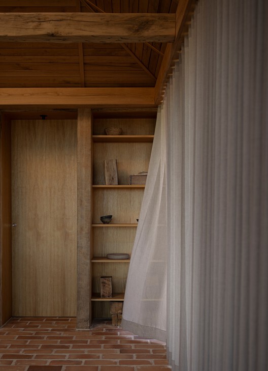 Shoreline Studio / NORM Architects - Interior Photography, Closet, Wood
