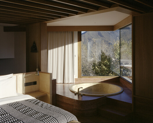 Kawagebo Snow Mountain Hotel / Moguang Studio - Interior Photography, Bedroom, Wood
