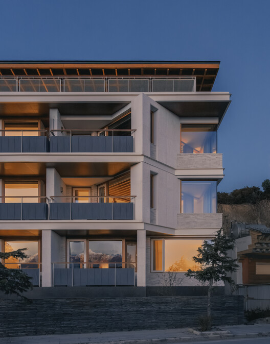 Kawagebo Snow Mountain Hotel / Moguang Studio - Exterior Photography, Balcony