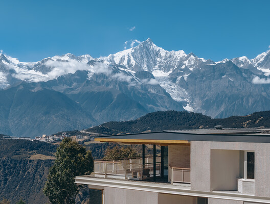 Kawagebo Snow Mountain Hotel / Moguang Studio - Exterior Photography